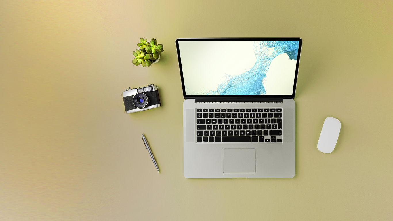 ARTICOLO scrivania_HEADER_GEO